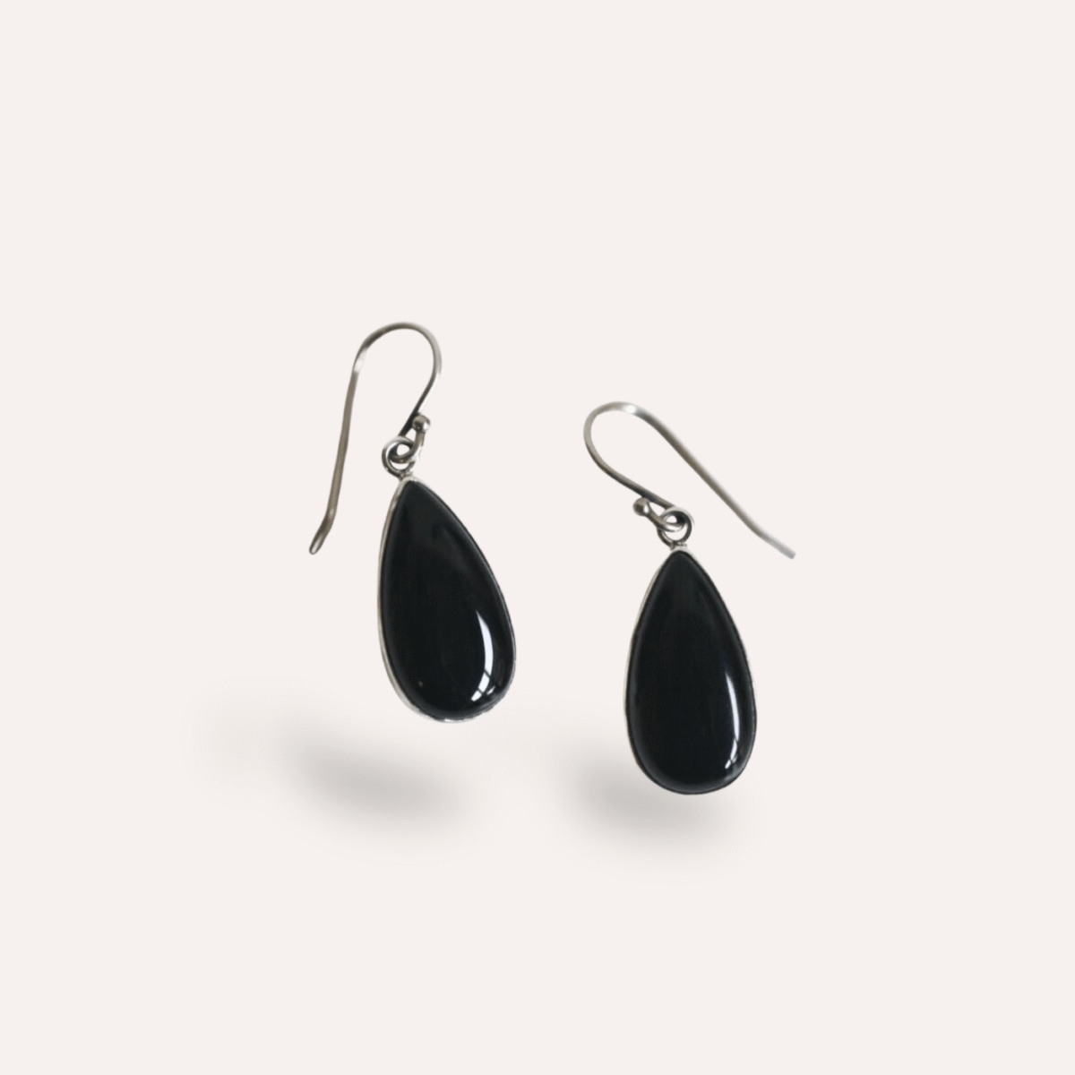 STERLING SILVER BLACK ONYX EARRING