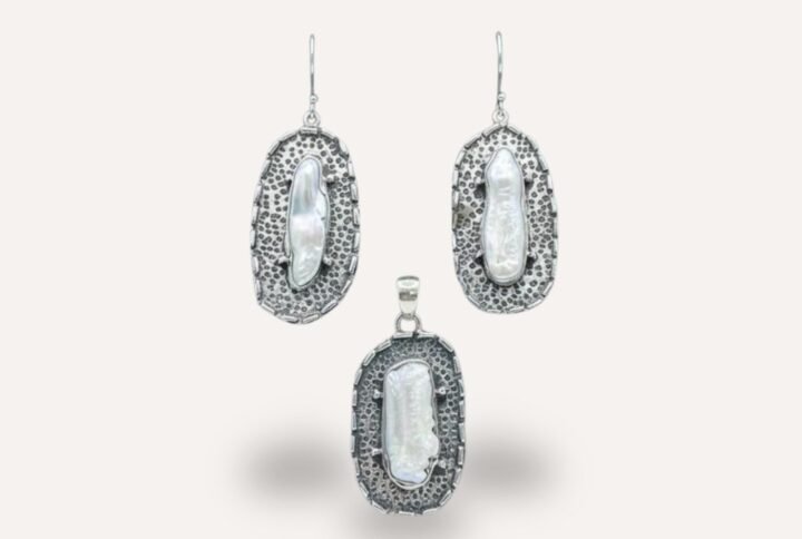 Pearl Earrings & Pendant Sets