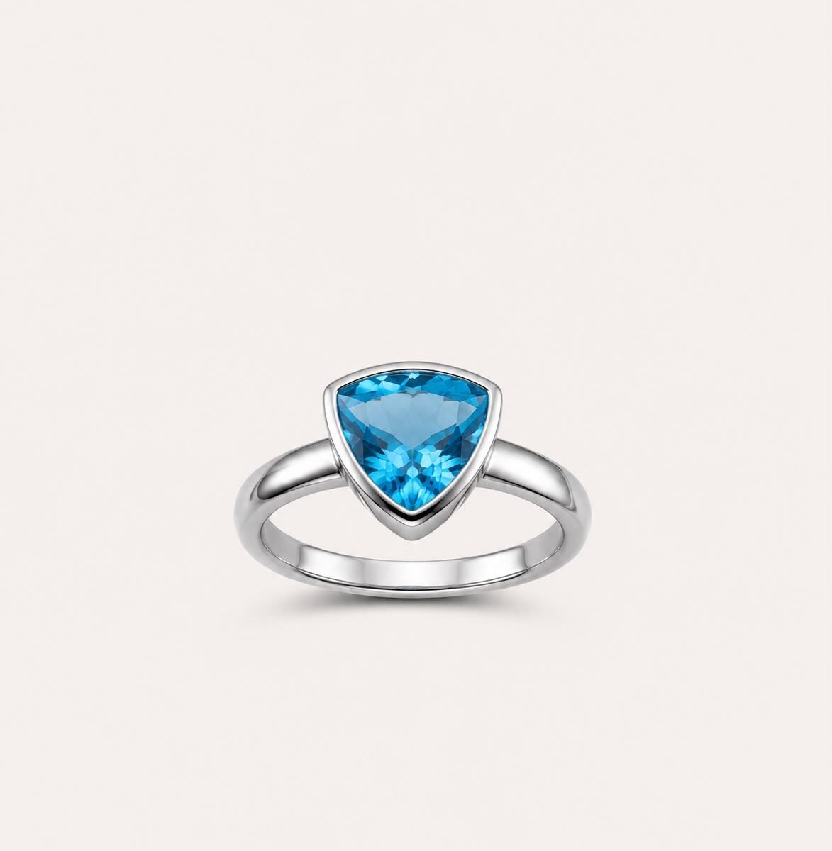 Blue Topaz Trillion-cut 925 Sterling Silver Solitaire Ring